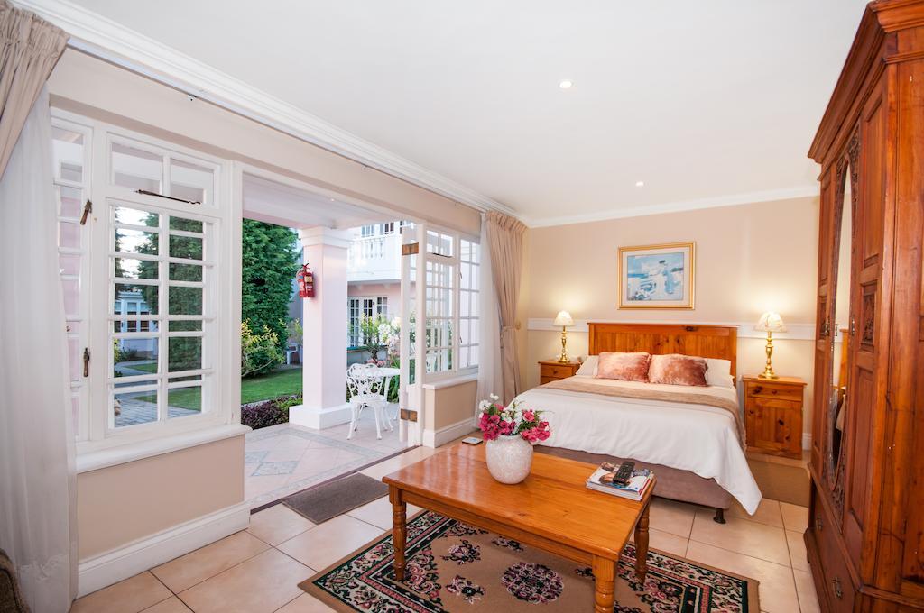 Heugh Road Guest House بورت اليزابيث الغرفة الصورة
